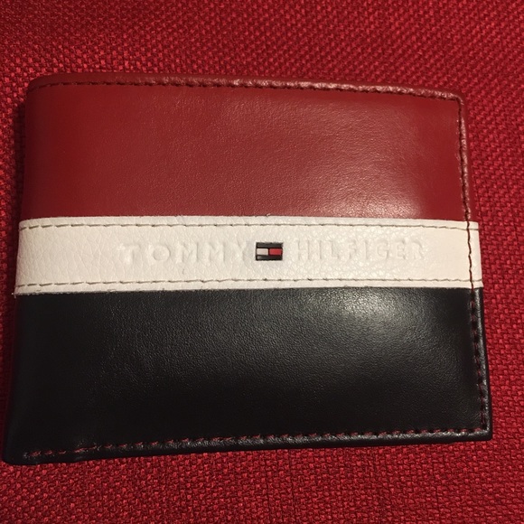 🔴🔵Tommy Hilfiger Mens Wallet - Picture 2 of 4